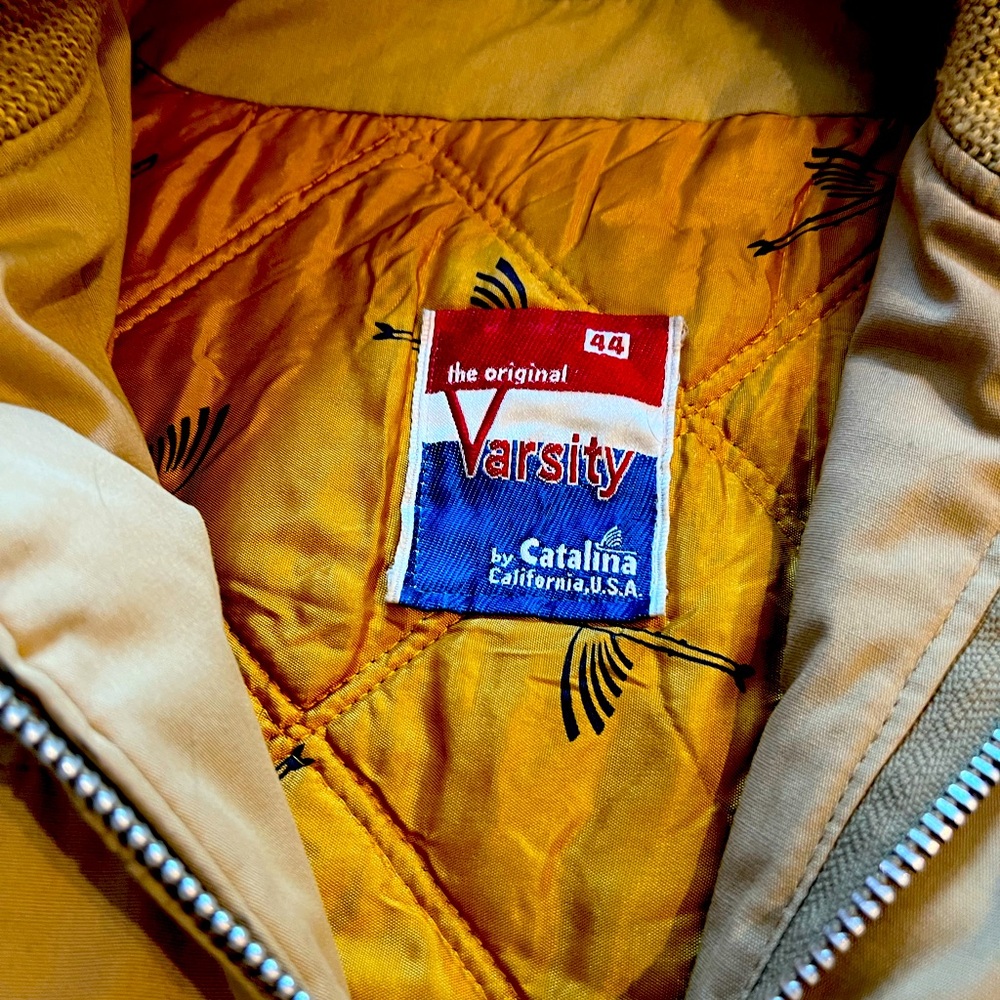 Classic Vintage 1960s Varsity Wind Jacket by Catalina Men’s 44 L Beige Zipper